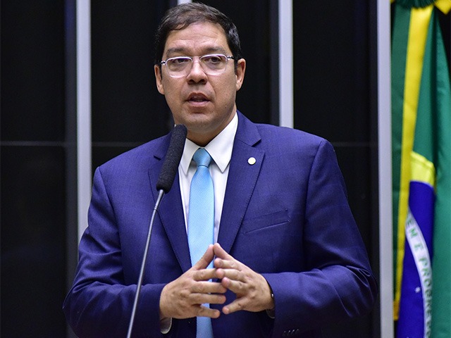 Altineu Côrtes