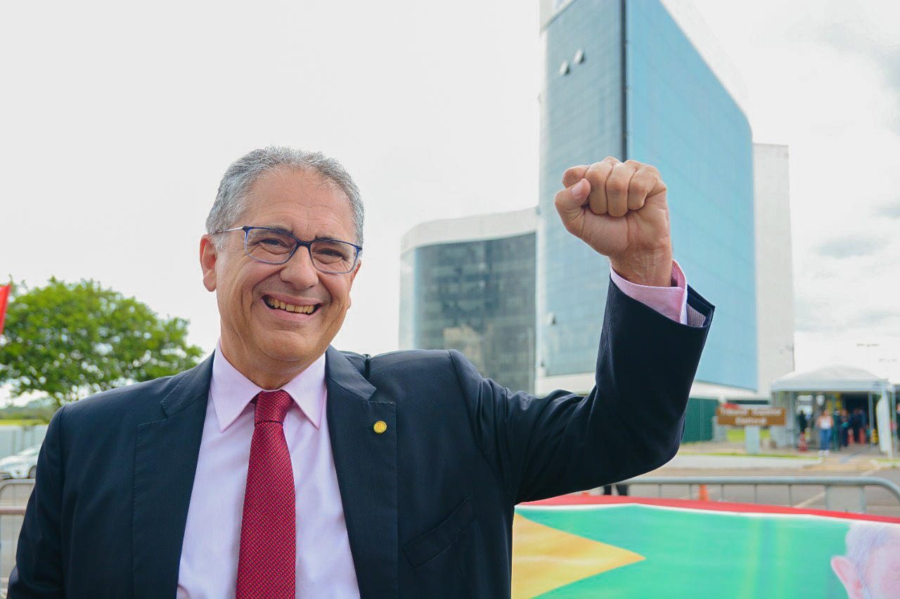 Carlos Zarattini