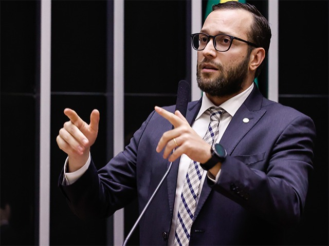 Filipe Barros