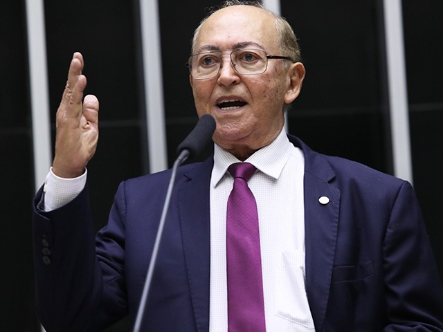 Lázaro Botelho