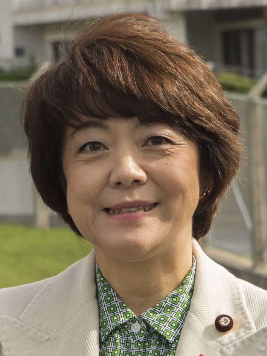 島尻安伊子