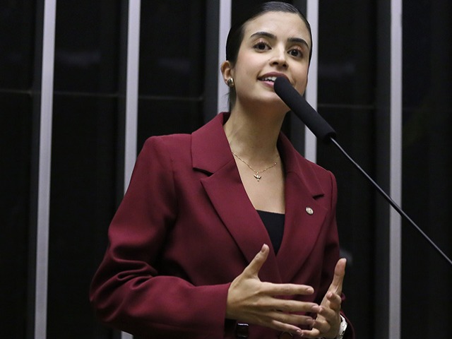 Tabata Amaral