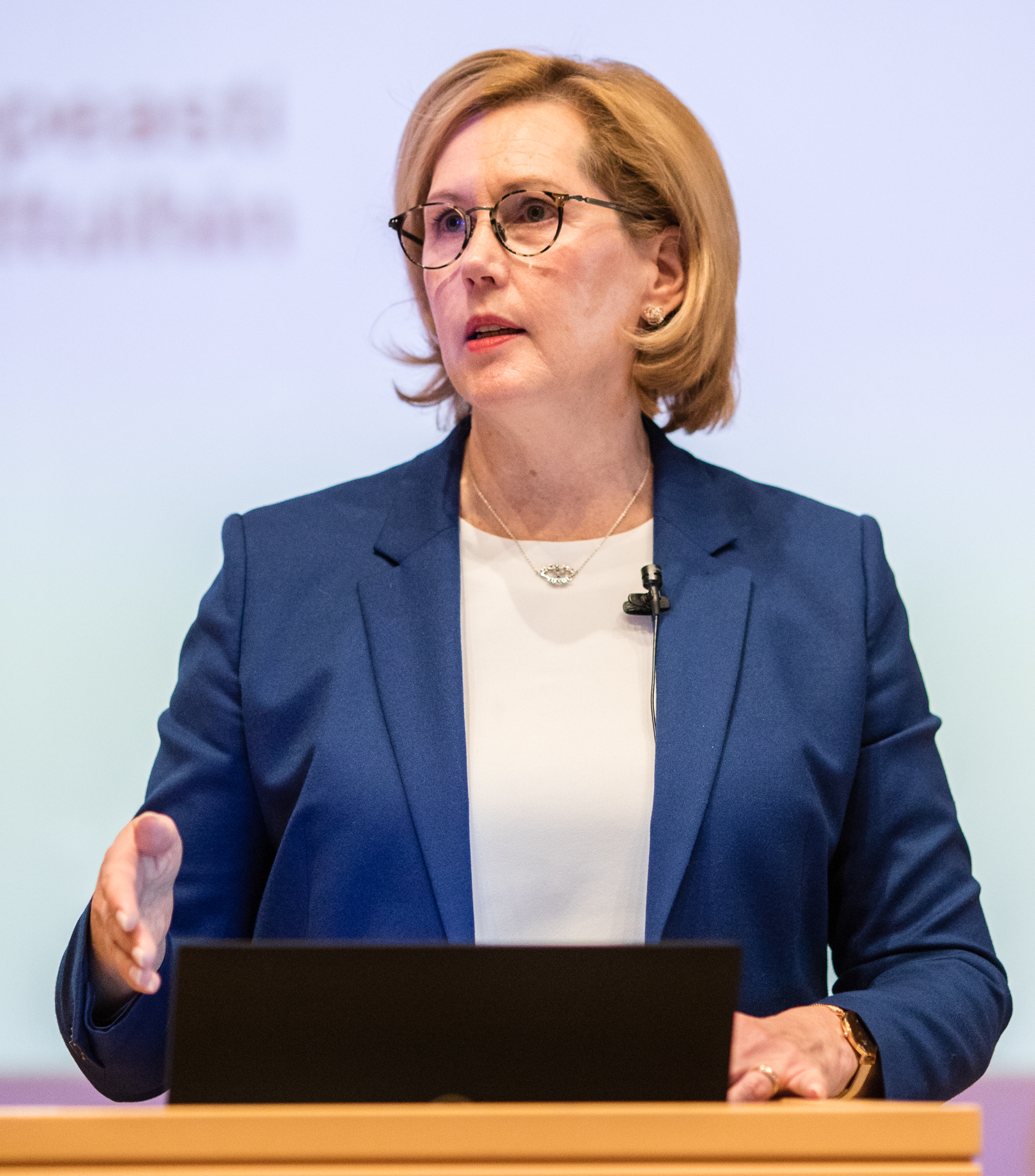 Tuula Haatainen